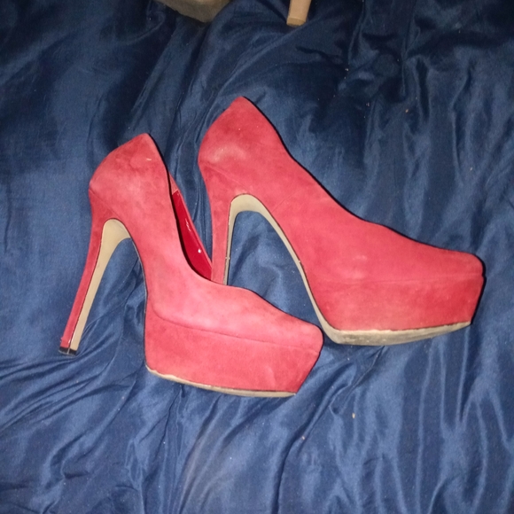 Heels - Picture 1 of 3